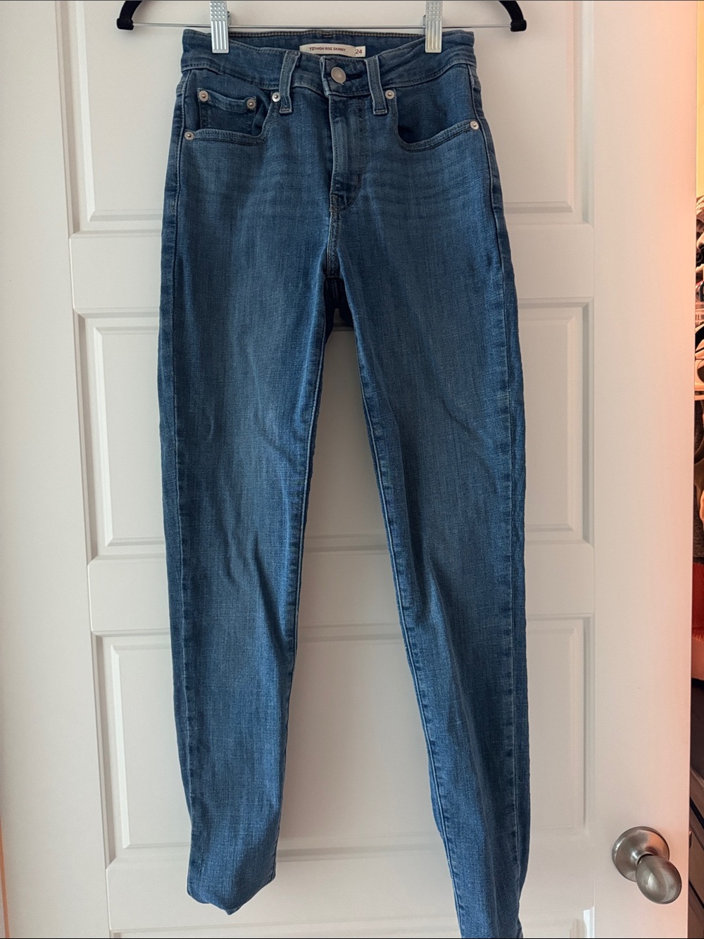 Levi's Women’s Skinny Jeans in Medium Blue Wash